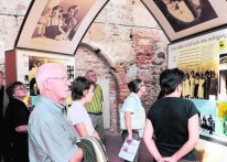 Anregung zum Nachdenken und für Gespräche: Die Anne-Frank-Ausstellung in der Grimmaer Klosterkirche will vor allem Impulse geben.Foto: Frank Schmidt